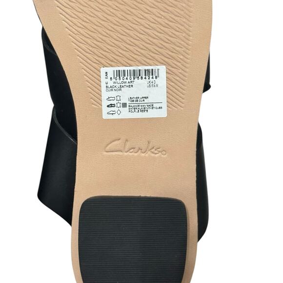 NIB! Clarks Women's Willow Art Leather Flat Black Sandals - Size 6.5 - Picture 9 of 10